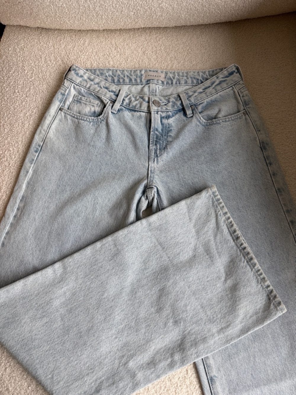 PacSun Light Wash Straight Leg Jeans - Pale Blue